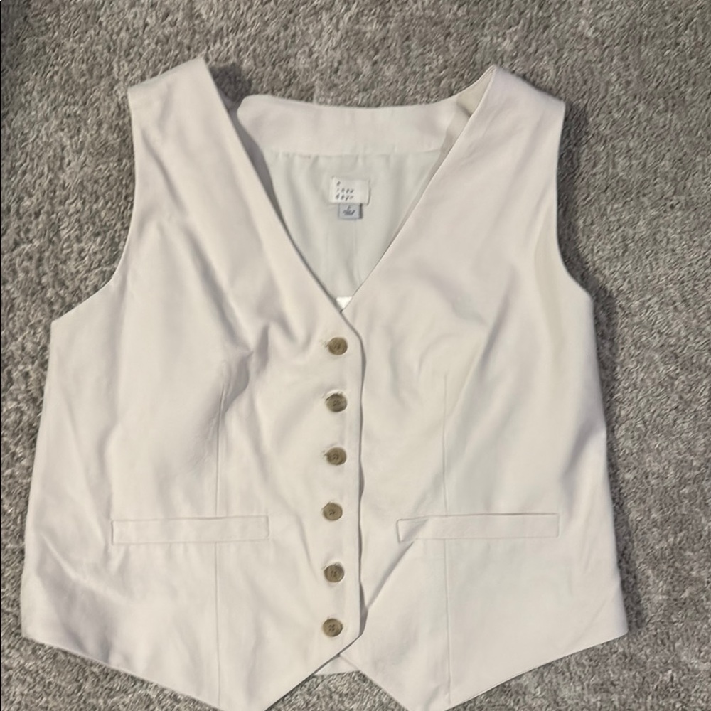 A New Day Cream Sleeveless Button Down Top